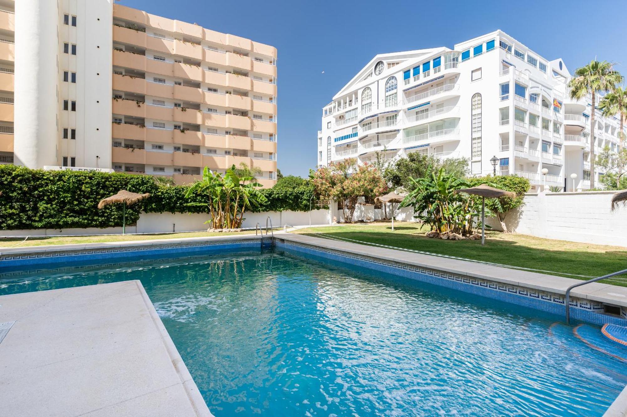 Blonzu Dominicana Фуэнхирола Экстерьер фото